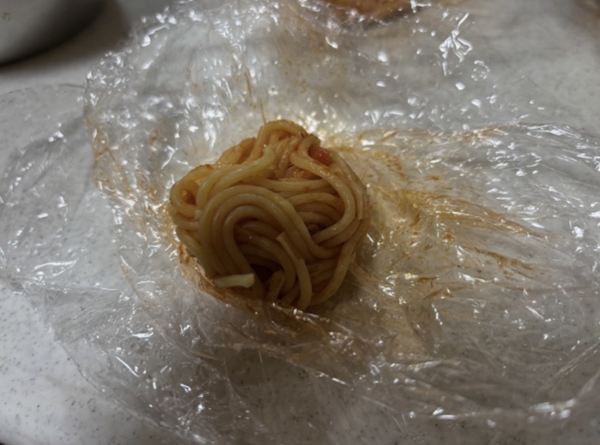 冷蔵庫から出したナポリタン